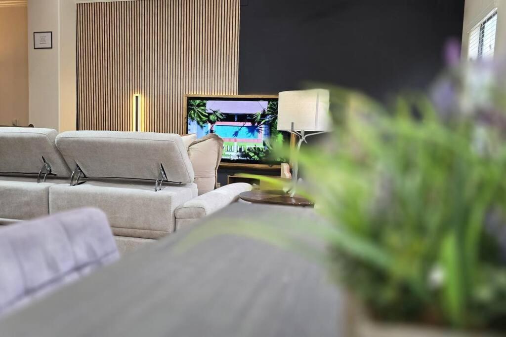 Modern Galleria Gem Private Jacuzzi 3 Br 休斯敦 外观 照片