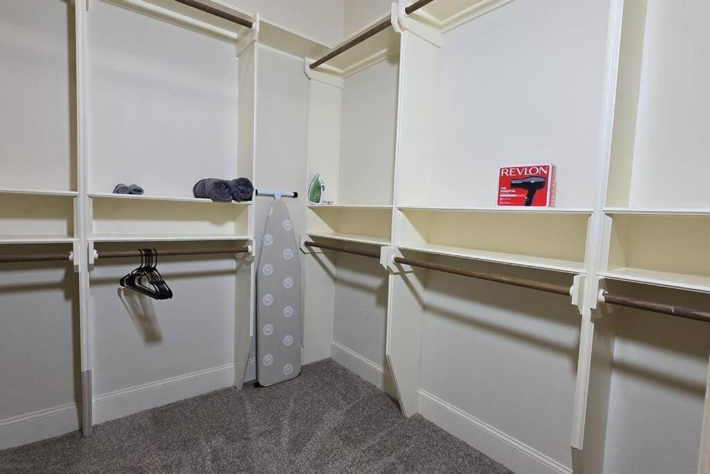 Modern Galleria Gem Private Jacuzzi 3 Br 休斯敦 外观 照片