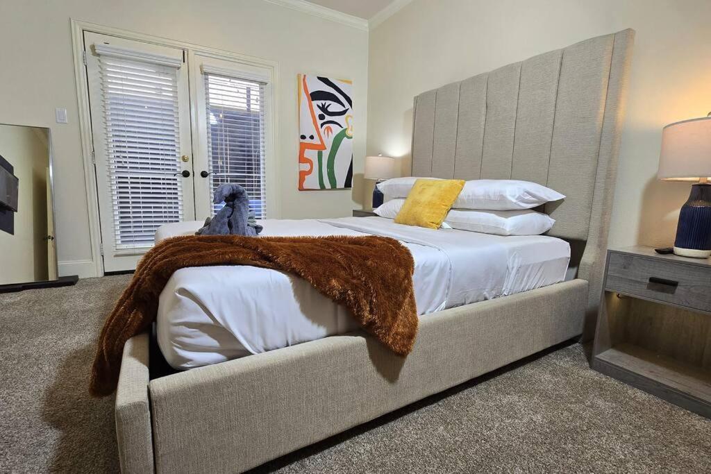 Modern Galleria Gem Private Jacuzzi 3 Br 休斯敦 外观 照片